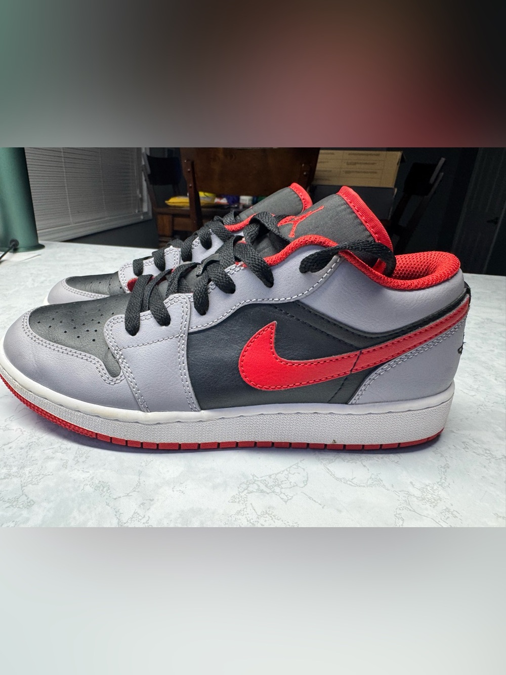 Jordan 1 Low Cement Fire Red (GS) 6Y/7.5W